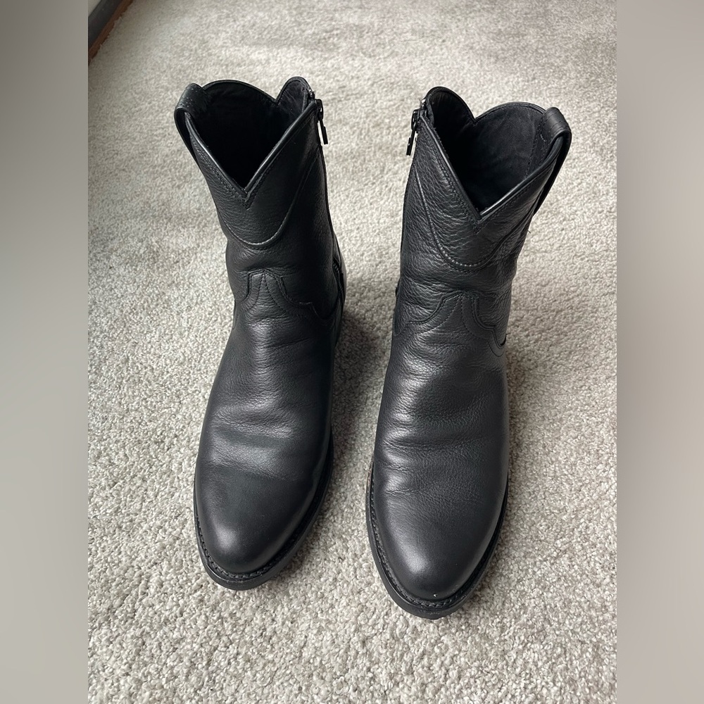 Tecovas The Dean in Black Cowhide with Vibram sole 9.5 D
